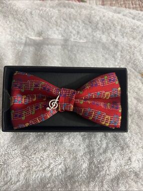 Tytus Ties Red Musical Notes Bow Tie with Treble Clef Accent